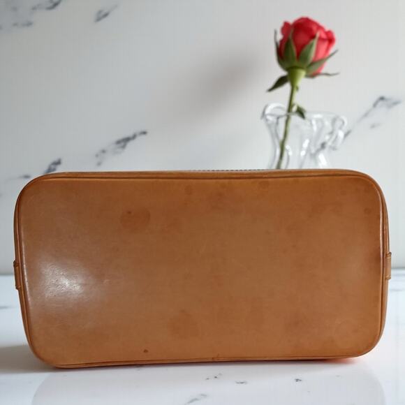 Louis Vuitton Alma PM Monogram Handbag - Vintage Authentic - Picture 5 of 16